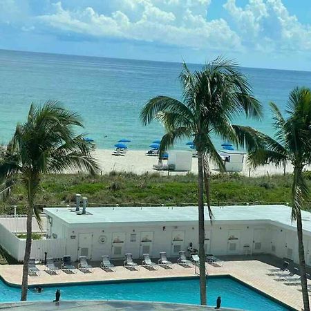 Chic Ocean Front Studio! Apartment Miami Beach Exterior photo