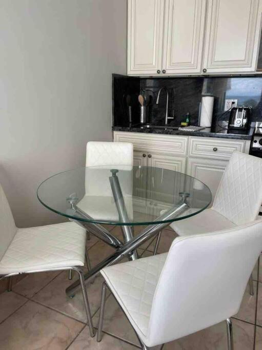 Chic Ocean Front Studio! Apartment Miami Beach Exterior photo